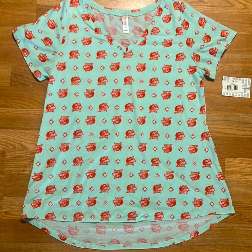 Vntg LuLaRoe Wolf Graphic Top L Nwt